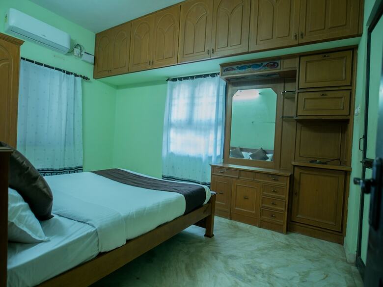 Oyo 12176 Home Spacious 3bhk Near Ecr