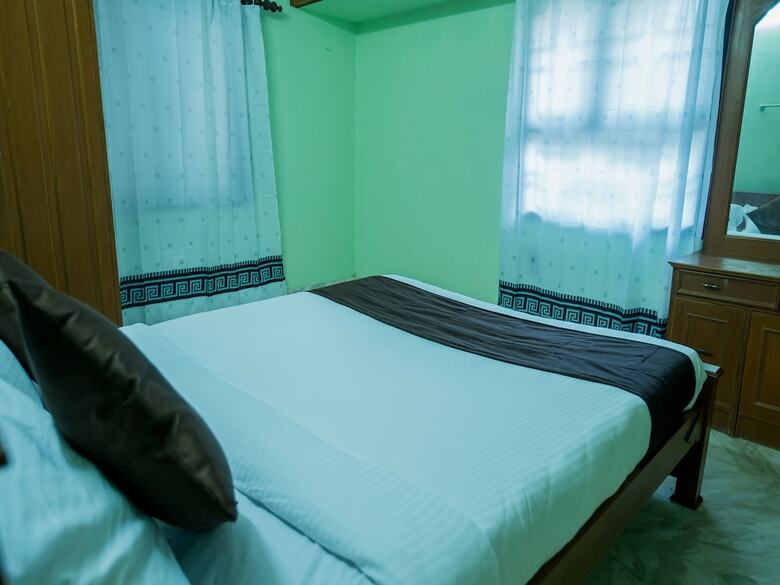 Oyo 12176 Home Spacious 3bhk Near Ecr