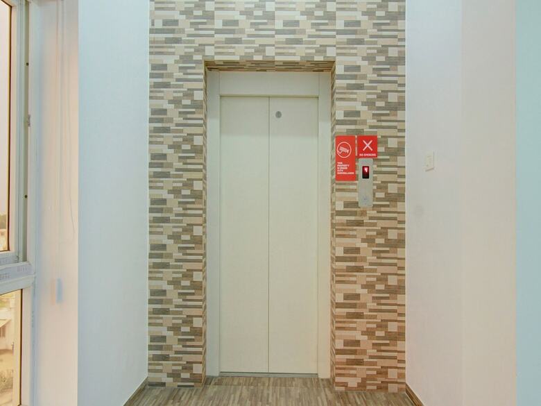 Hotel Oyo 12069 Rankghas Residency