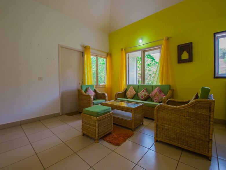 Oyo 13840 Home Radiant 2bhk Lpk Waterfront