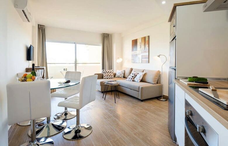 Aparthotel Apartment Club Playa Flores