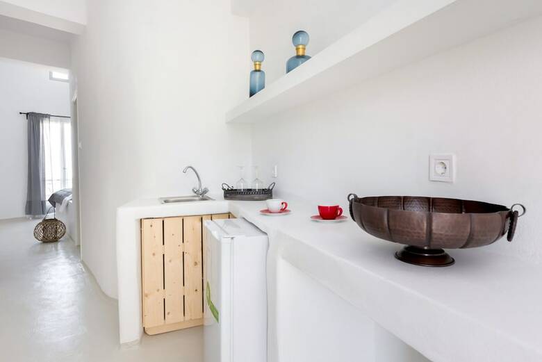 Anthelea Santorini Hotel