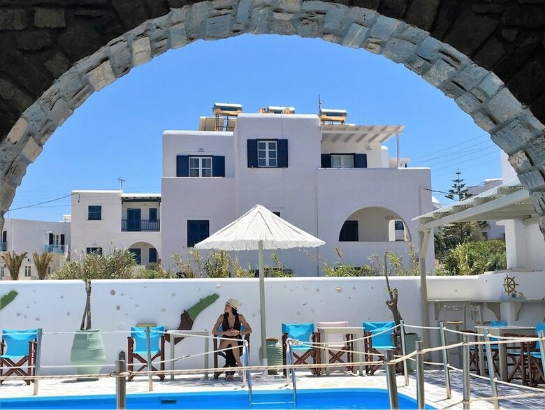 Apartamentos Captain Dounas