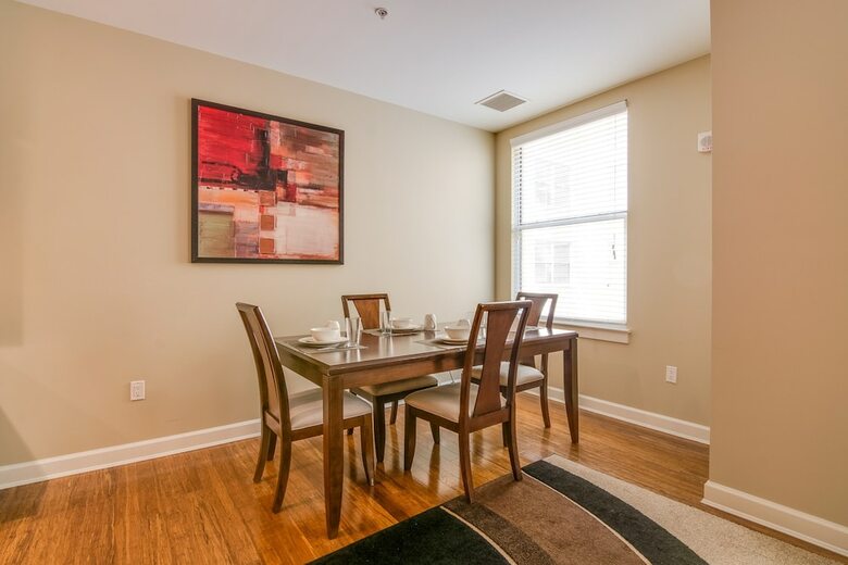 Apartamentos Bluebird Suites Near Autozone Park