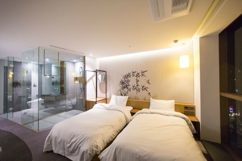 Stayrak Hotel