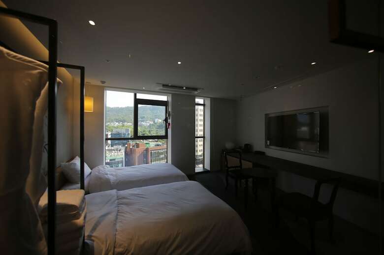 Stayrak Hotel