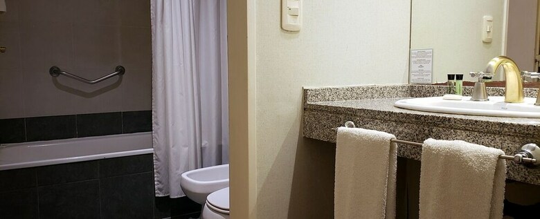 Hotel Howard Johnson By Wyndham San Pedro