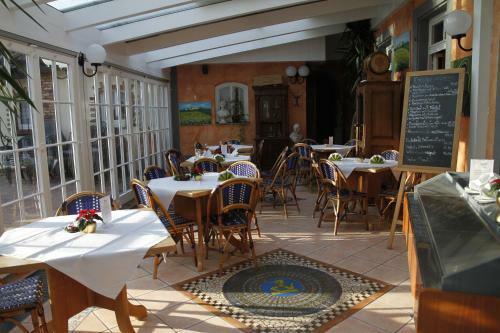 Hostal Dino's Trinacria
