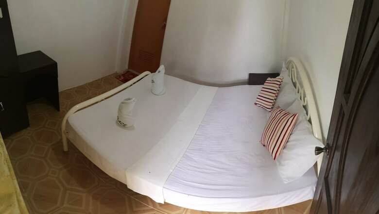 Hotel Guanna's Place Room And Resto Bar