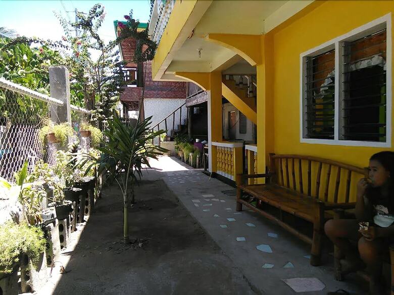 Hotel Guanna's Place Room And Resto Bar