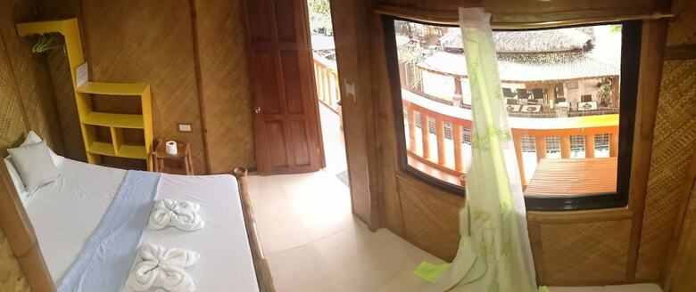 Hotel Guanna's Place Room And Resto Bar