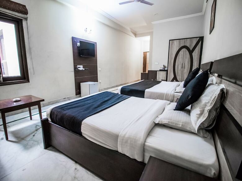 Oyo 1199 Hotel Maharaja Residency