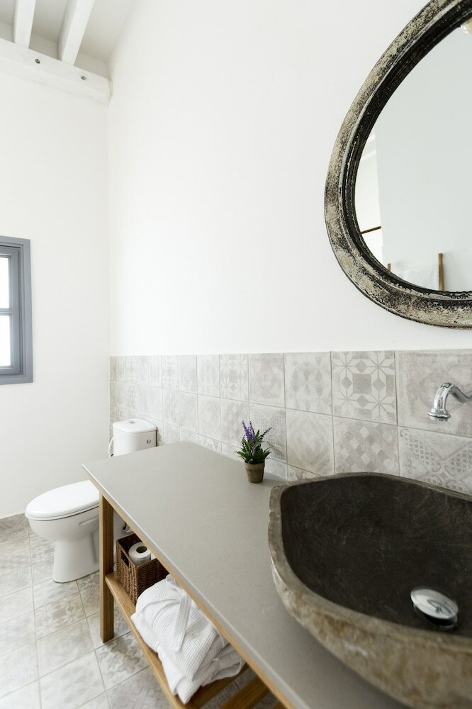 Akotika Boutique Old City Apartments