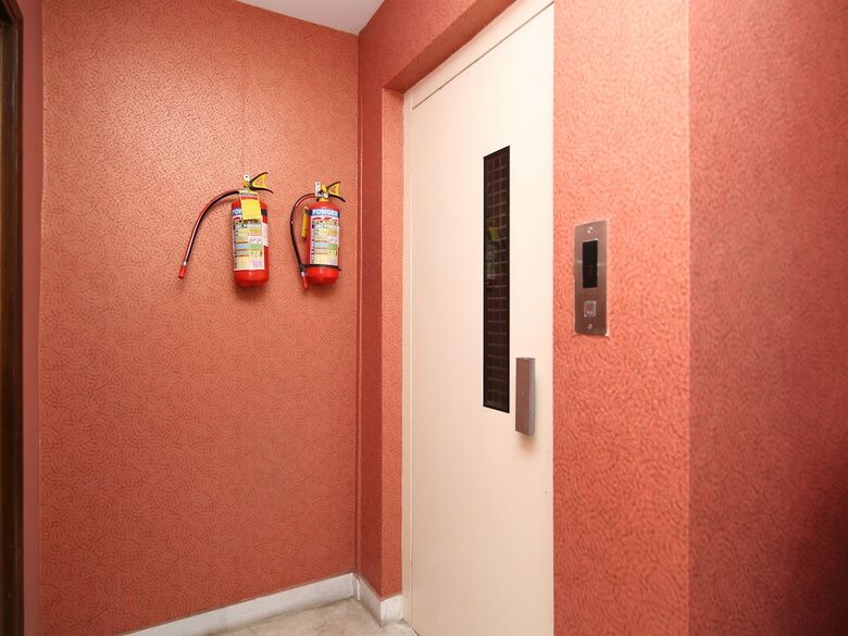 Hotel Oyo 9662 Kajali Guest House