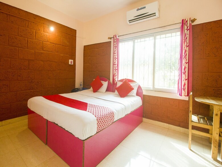 Hotel Oyo 15152 Raghusheela Cottage