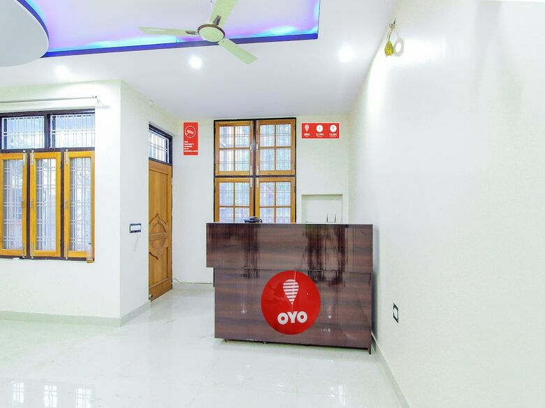 Oyo 13478 Hotel Surabhi Garden