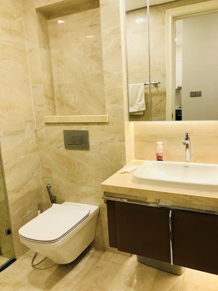 Vinhome Golden River Apartment - M'homme