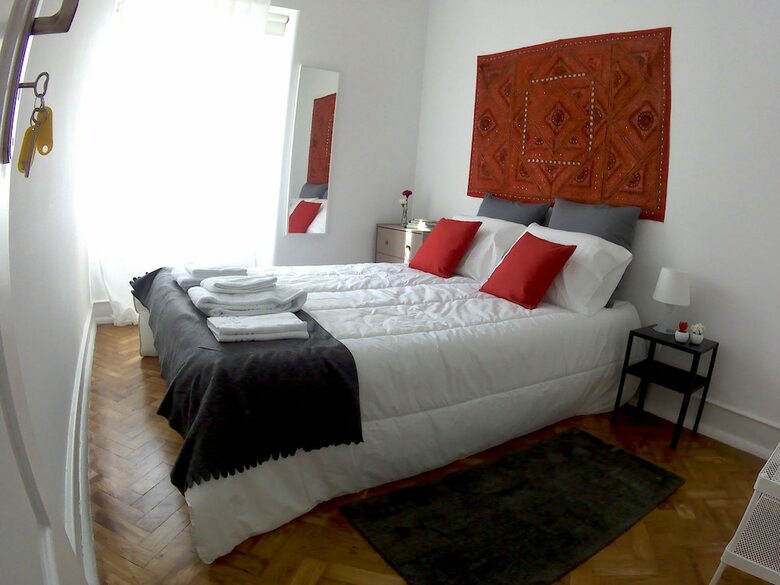 Hotel Good Time Airport In Lisbon