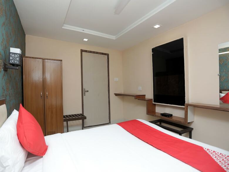 Hotel Oyo 13134 Grand Regency