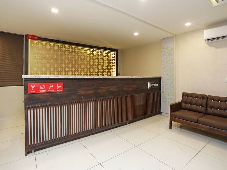 Hotel Oyo 13134 Grand Regency