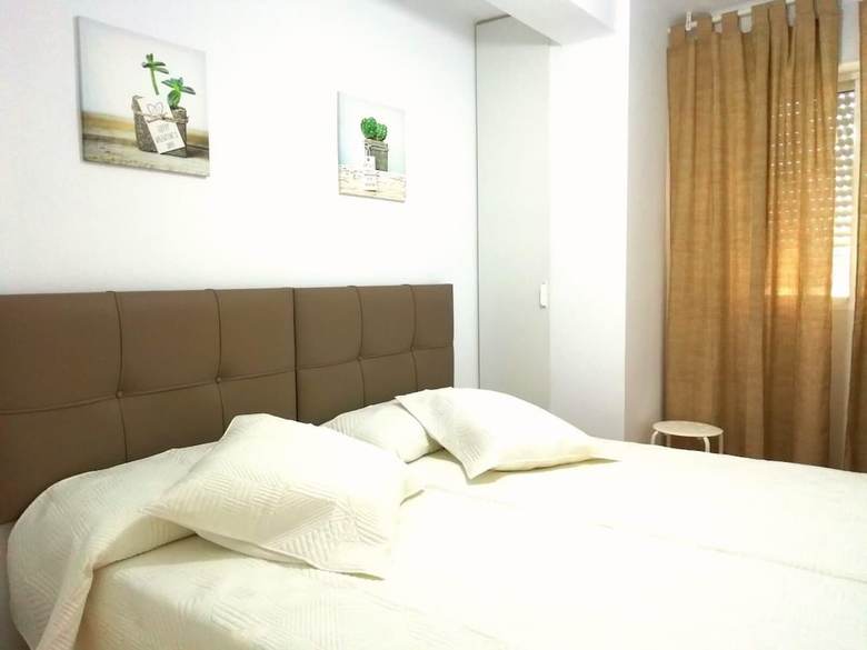 Apartment-apartment-ensuite With Shower-city View