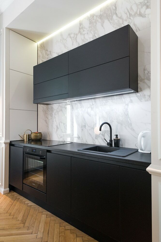 Paulove Apartments