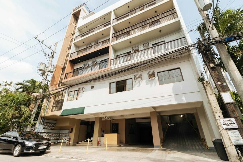 Hotel Reddoorz Plus Near Capitol Commons