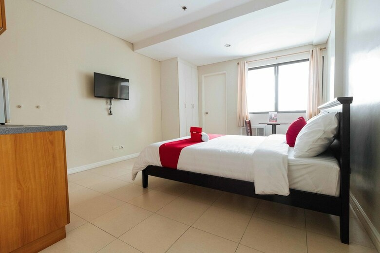 Hotel Reddoorz Plus Near Capitol Commons