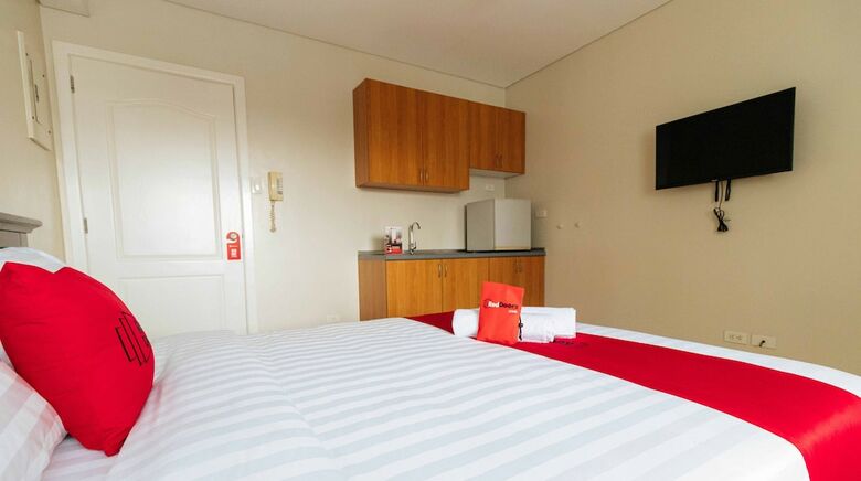 Hotel Reddoorz Plus Near Capitol Commons