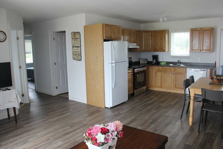 Marshfield Cottage