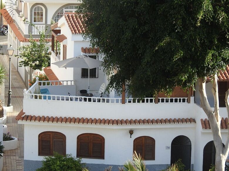 Apartamentos La Palmera 1 Holiday Home