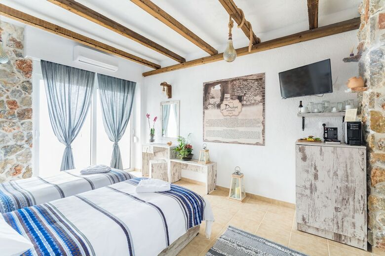 Hotel Limeri Traditional Guest House