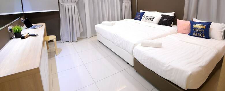 Atlantis Residence Pool View Apartment By Iconstay Melaka