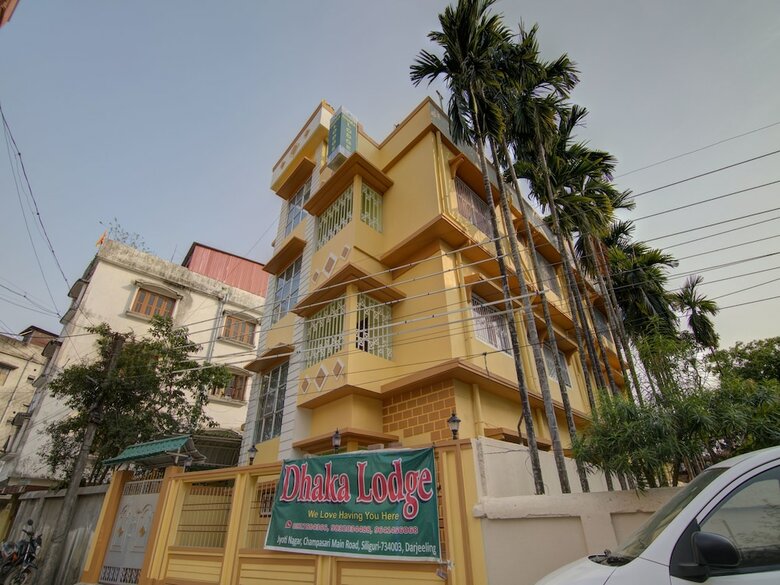 Hotel Oyo 13454 Dhaka Lodge