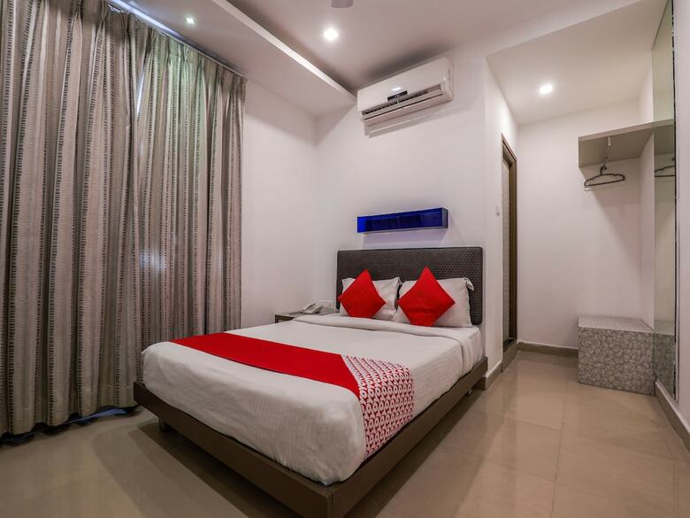 Hotel Oyo 14504 The Conclave