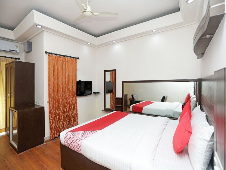 Hotel Oyo 3072 Royal Villa