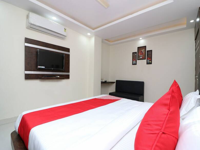 Oyo 15671 Hotel Jalsa Dlx