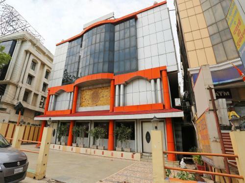 Oyo 15468 Hotel Sharda
