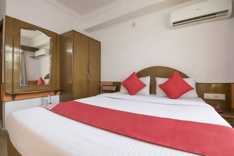 Oyo 10885 Hotel Keerthana International