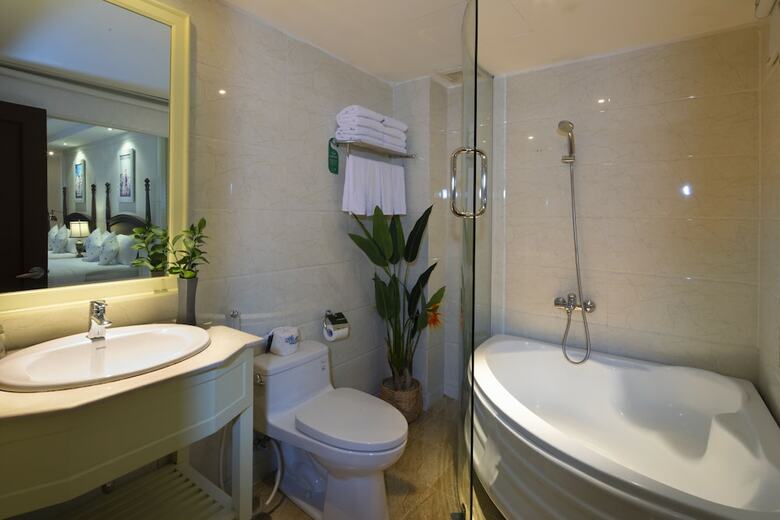 Alagon Central Hotel & Spa