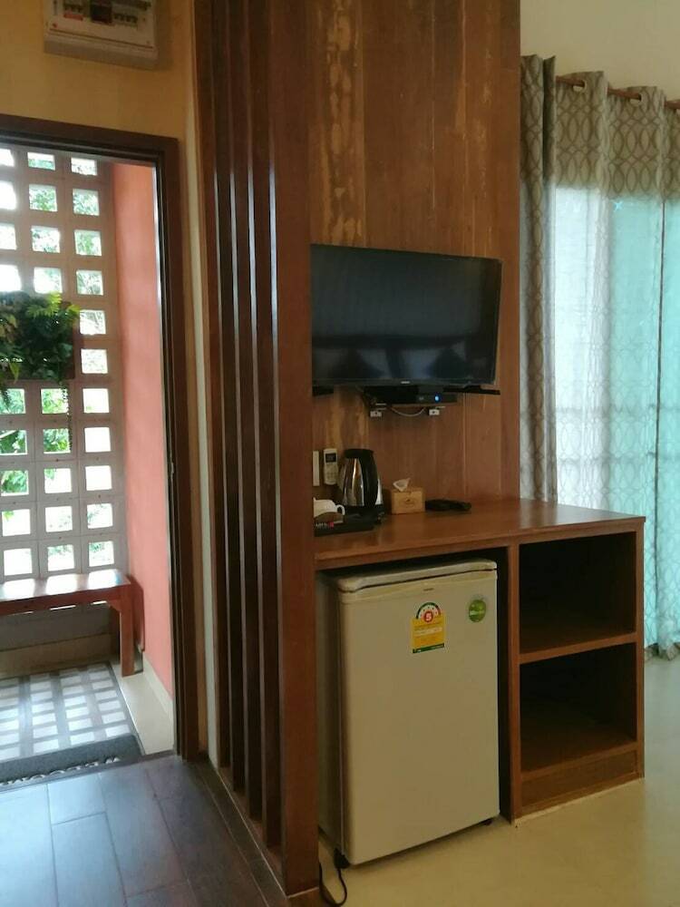 Hotel Baan Phuchalianglom