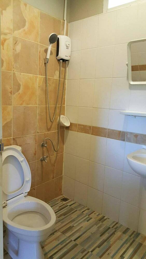 Hotel Baan Phuchalianglom