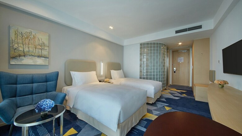 Hotel Holiday Inn Express Qingdao West Coast