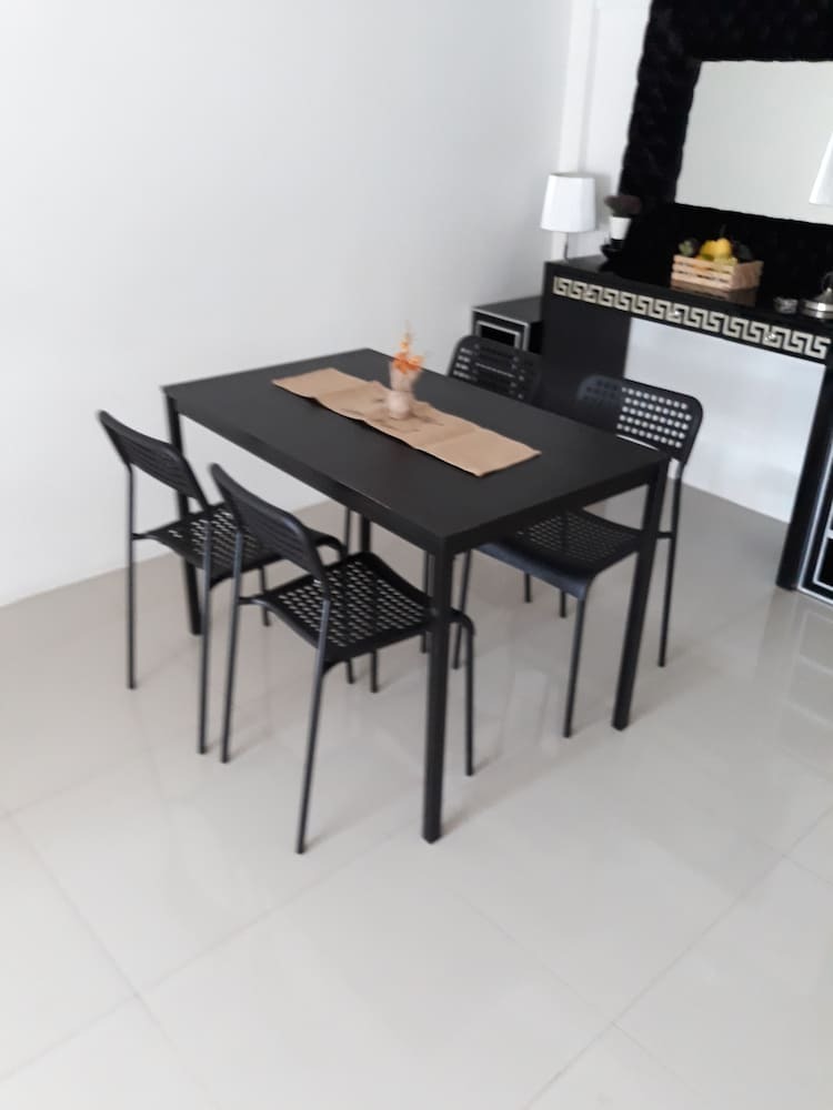 Sukhumvit 50 Hostel