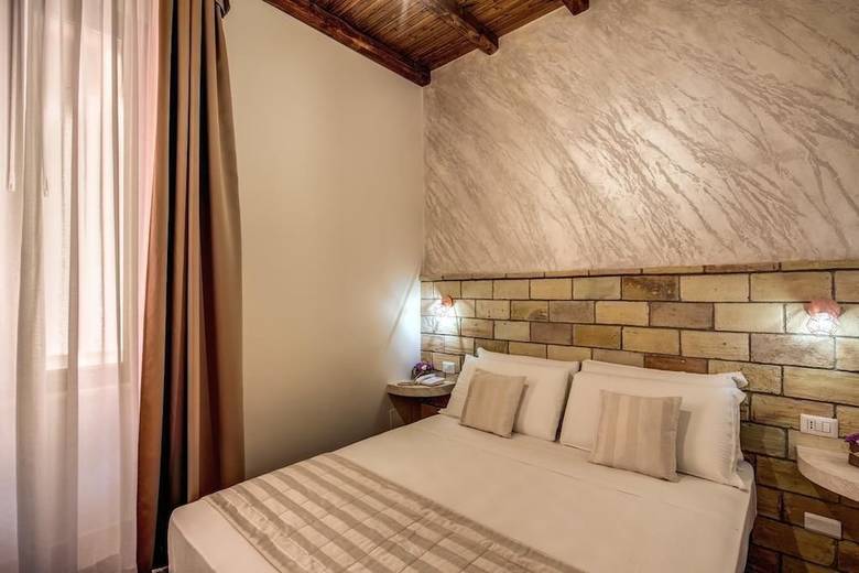 Hotel Colosseo Accomodation Room Guest House