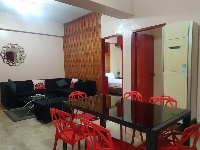Hotel Tsc Suites By Eastland Residences