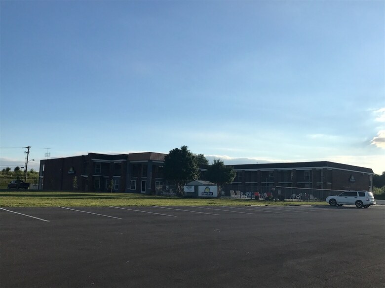 Hotel Days Inn By Wyndham Cave City