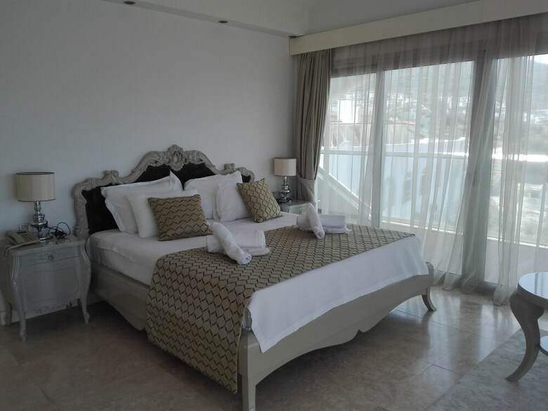 Hotel Egesu Marina Guest House