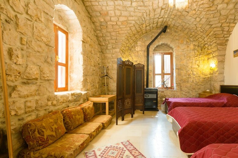 Hostal Boustany Guest House
