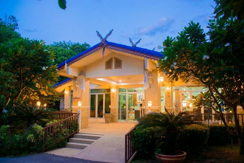 Hotel Sinatara Resort
